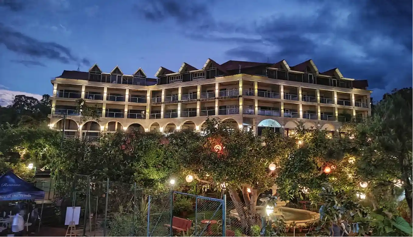 Ravine Hotel